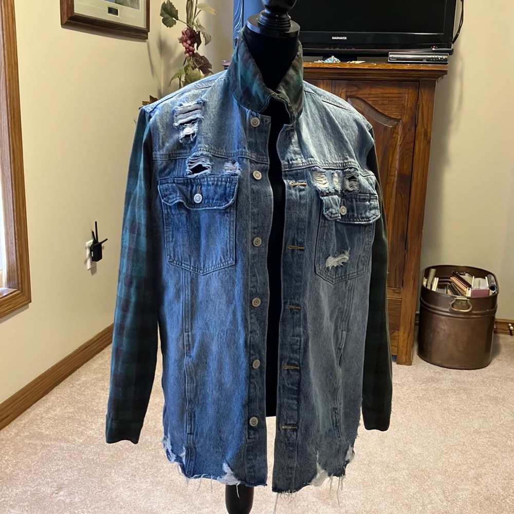 Jean jacket with flannel sleeves